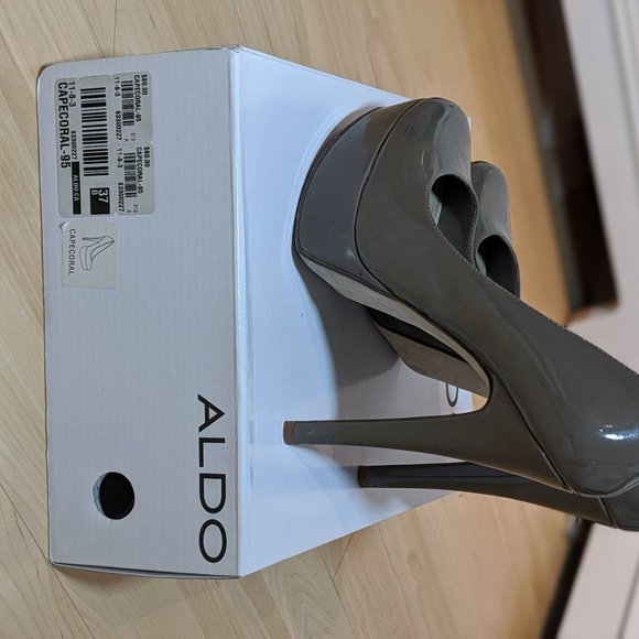ALDO Taupe Glossy Patent Platform Pump Capecoral - Picture 4 of 4